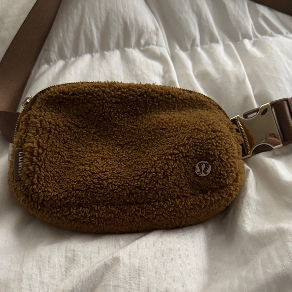 lululemon athletica Brown Sherpa Waist Pack